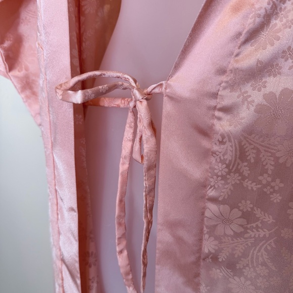Chandio NY | VTG Blush Pink Jacquard Floral Belted Lingerie Maxi Satin Robe - Picture 9 of 16